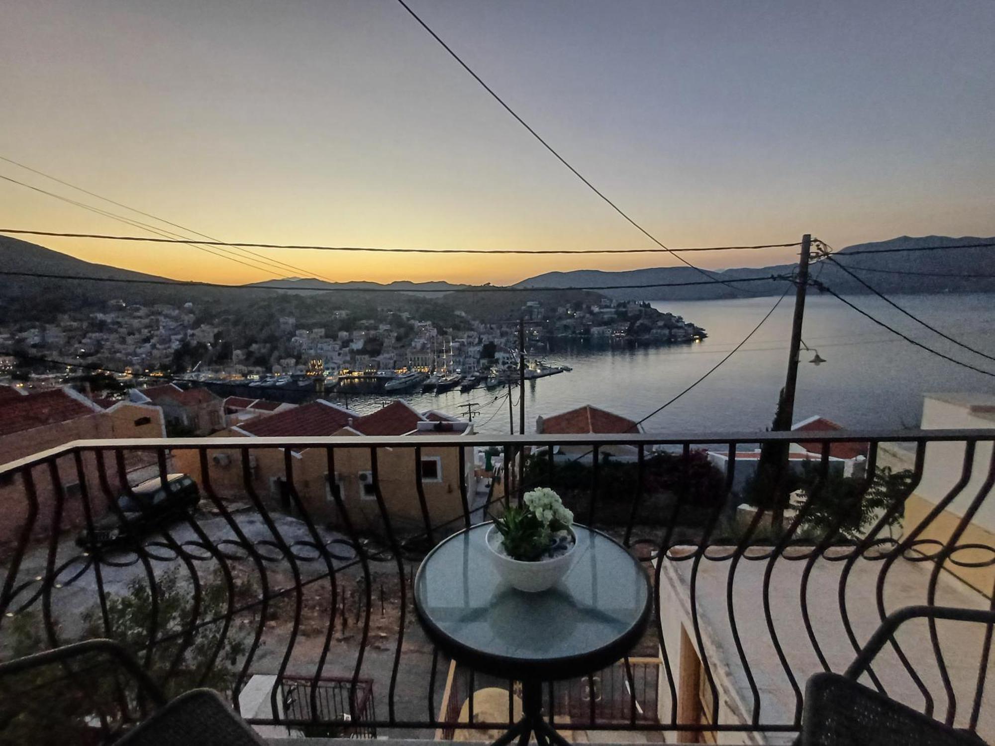 Duchess Harbour View Apartment Symi Exterior foto