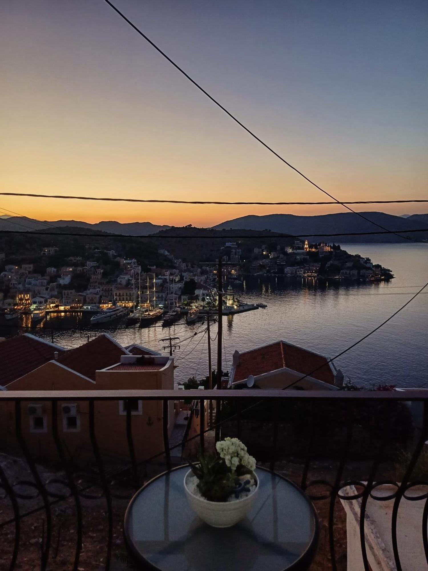 Duchess Harbour View Apartment Symi Exterior foto